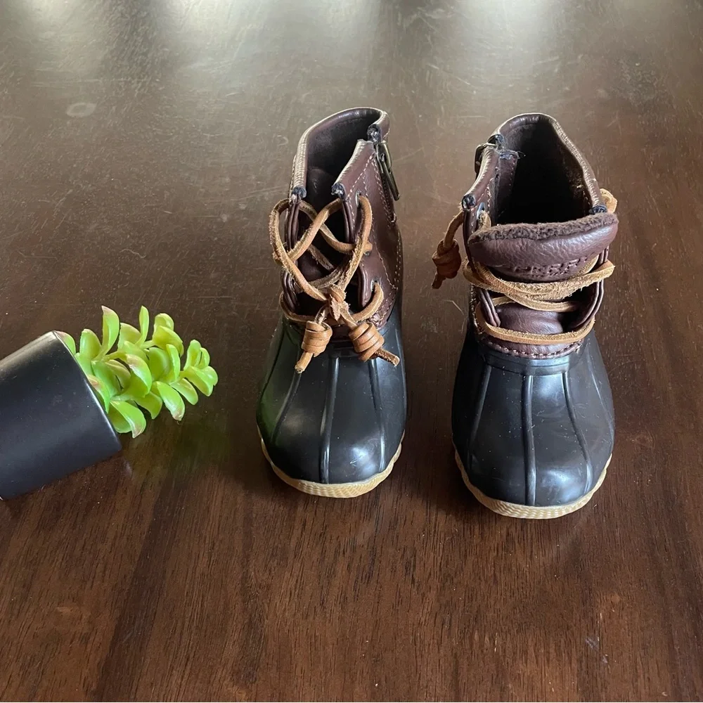 Sperry Saltwater Duck Boots 6